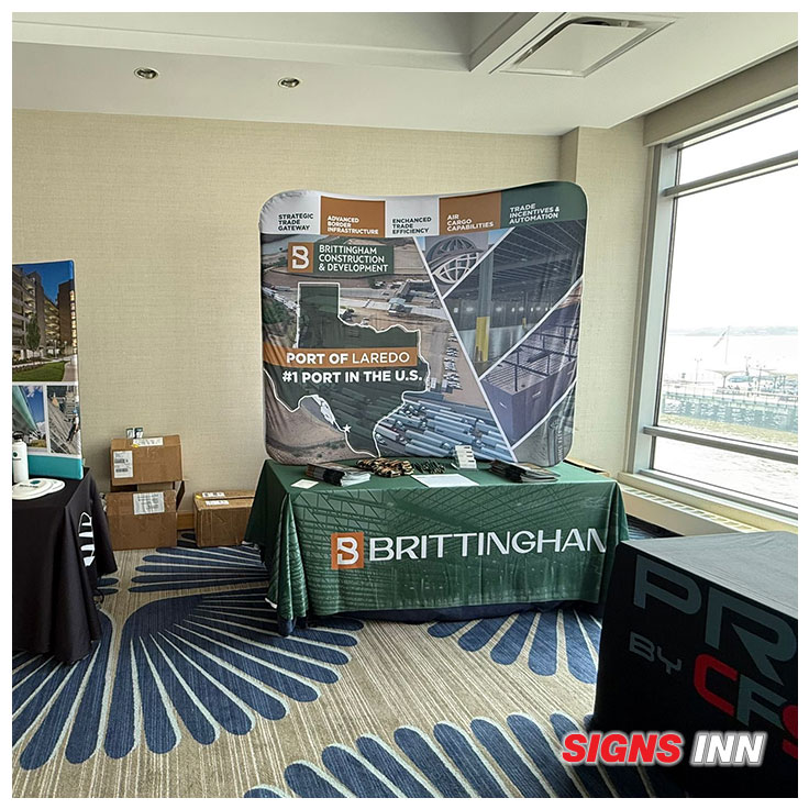 CURVED TENSION FABRIC DISPLAY